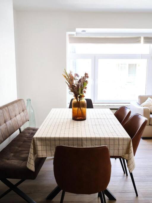 Hugo By The Harbor, Light-Filled And Centrally Located Apartment - Free Parking Ostende Exterior foto