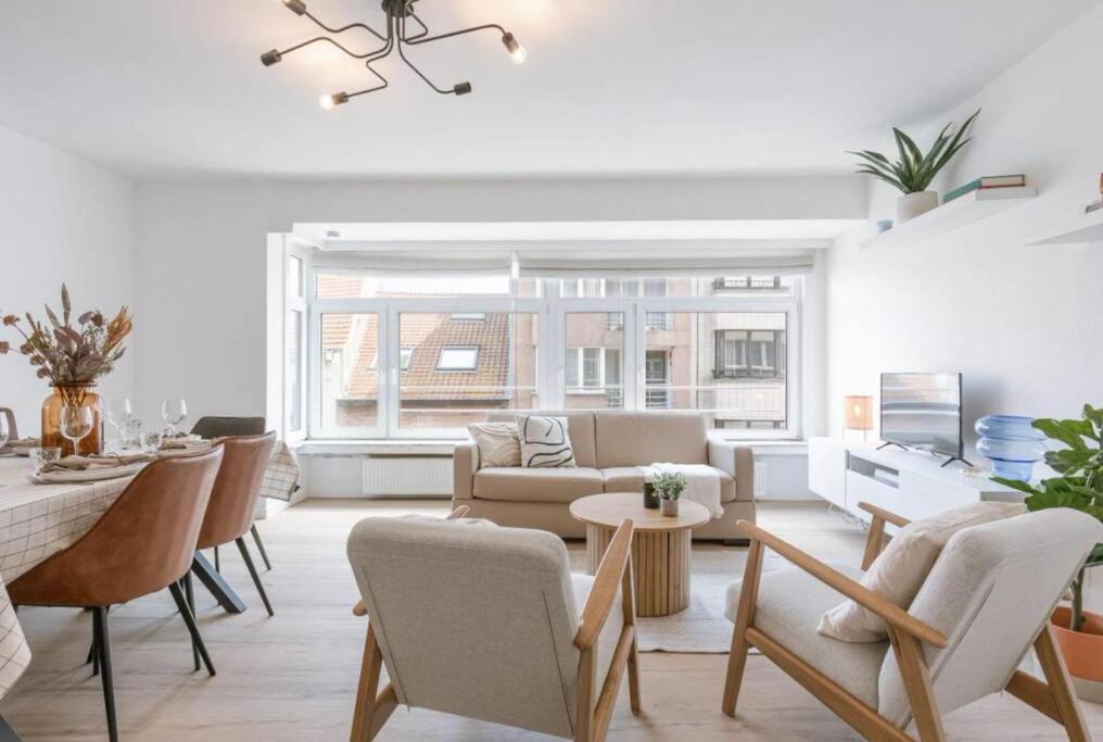 Hugo By The Harbor, Light-Filled And Centrally Located Apartment - Free Parking Ostende Exterior foto